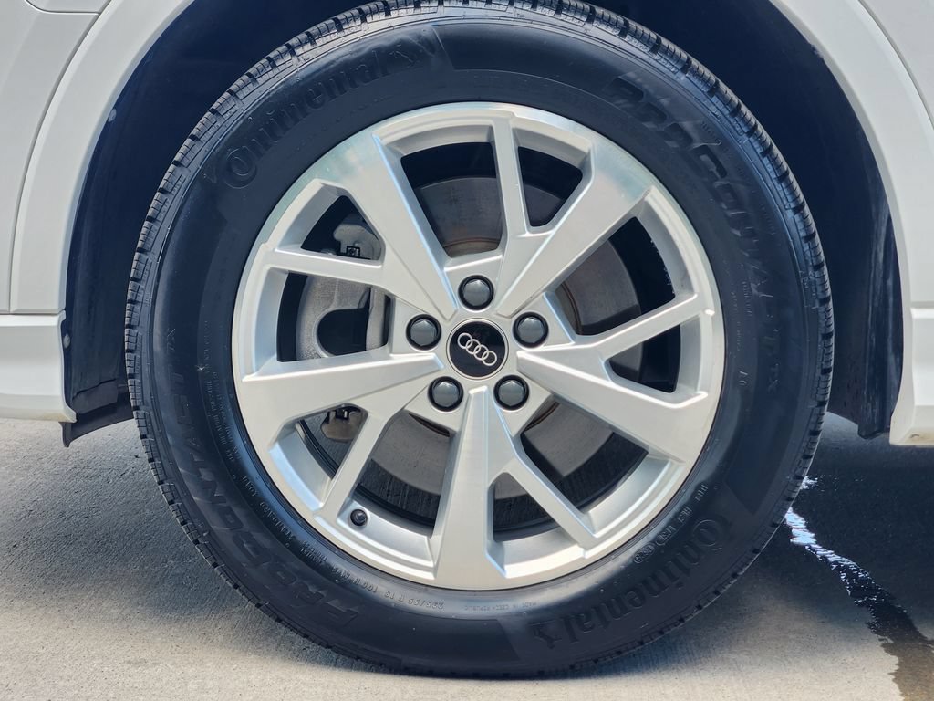 Certified 2024 Audi Q3 2.0T Premium w/ Convenience Package AWD/4WD image 13