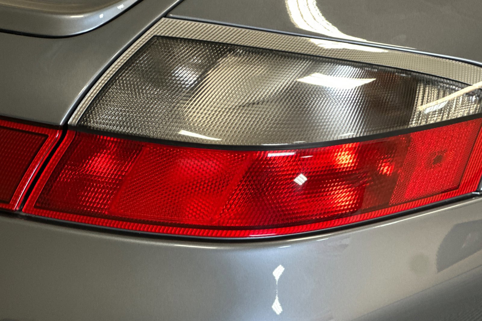 Used 2004 Porsche 911 Carrera RWD image 43