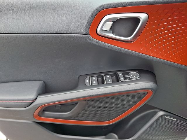 Used 2023 Kia Soul GT-Line w/ GT-Line Technology Package FWD image 12
