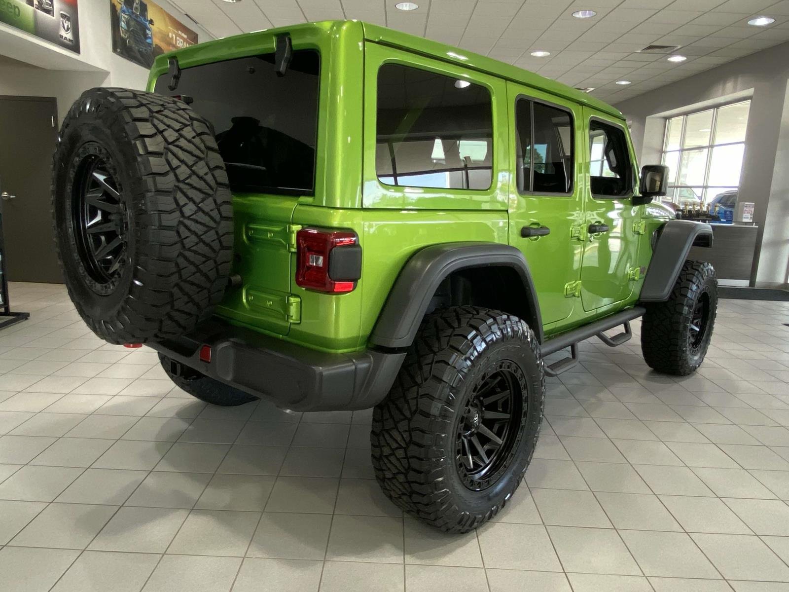New 2025 Jeep Wrangler Unlimited Rubicon w/ Technology Group image 7