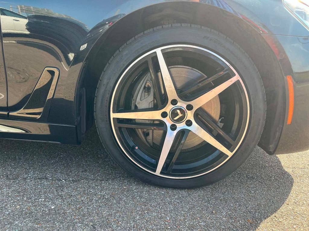 Used 2018 BMW 750i xDrive AWD/4WD image 6