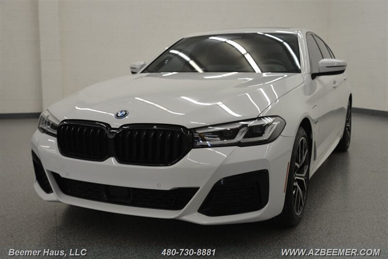 Used 2023 BMW 530e w/ M Sport Package RWD image 1