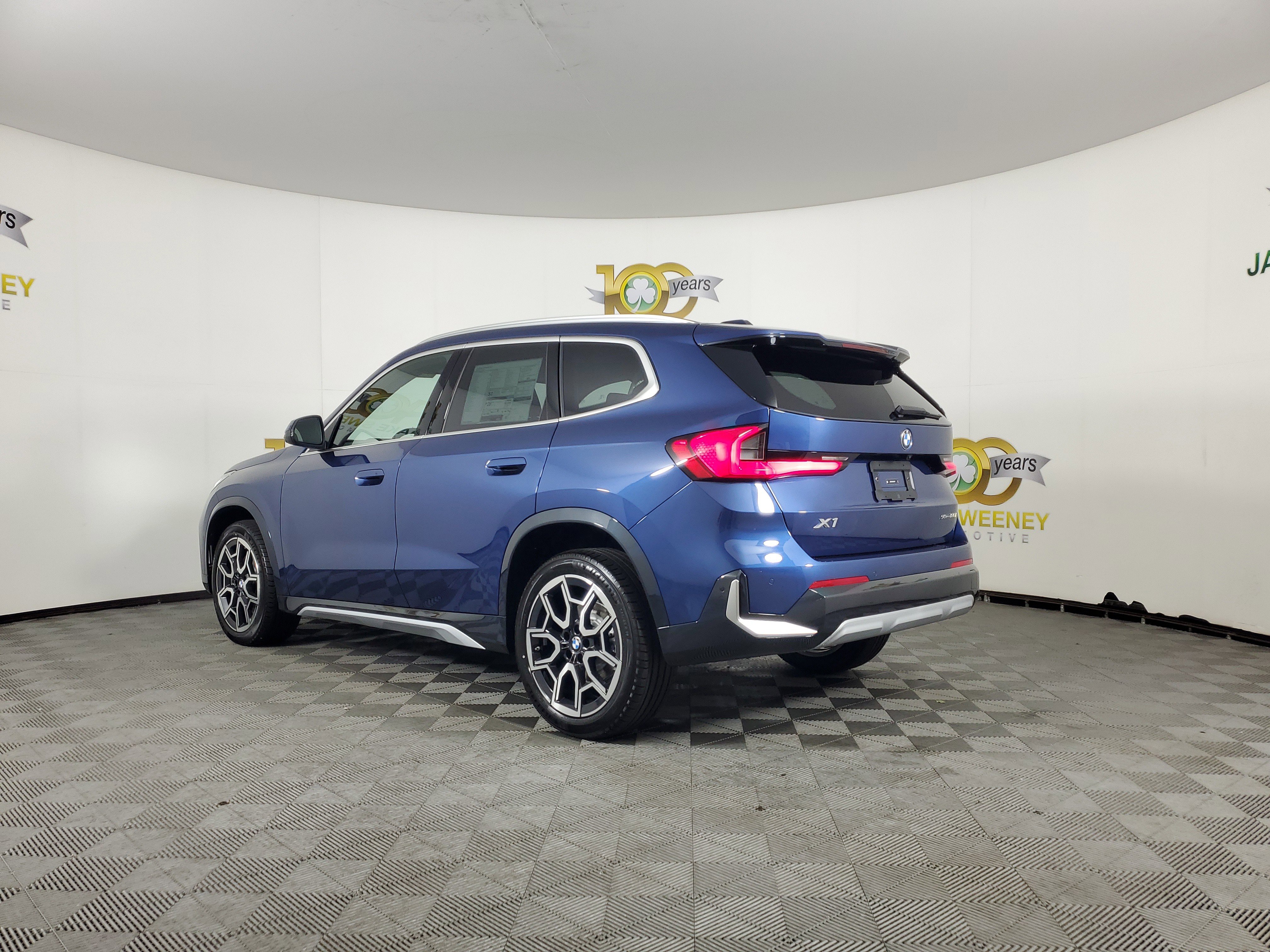 New 2025 BMW X1 xDrive28i w/ Technology Package AWD/4WD image 5