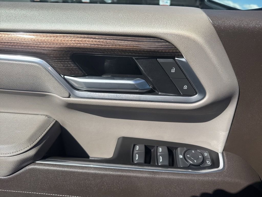 Used 2025 Chevrolet Silverado 1500 RST AWD/4WD image 18