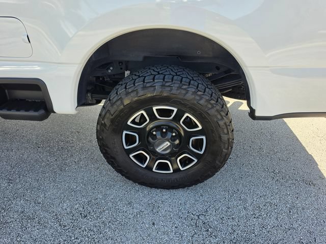 Used 2024 Ford F350 Platinum w/ FX4 Off-Road Package AWD/4WD image 12