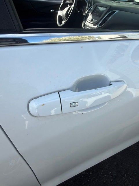 Used 2023 Chevrolet Equinox LT image 8