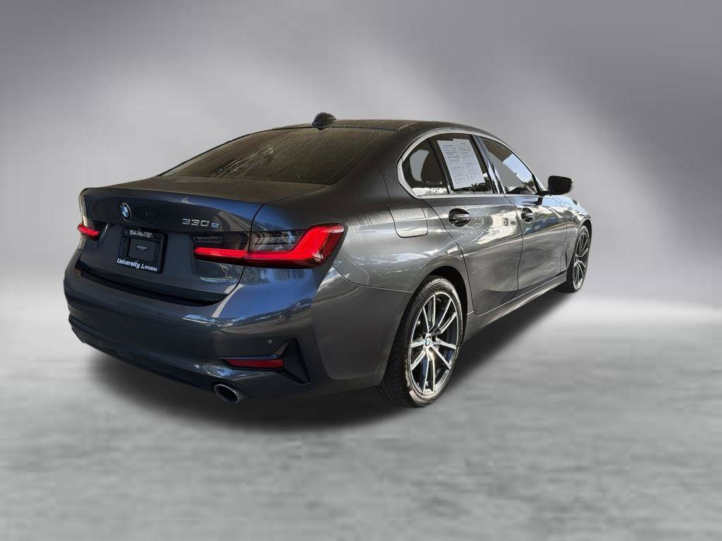 Used 2021 BMW 330e w/ Driving Assistance Package RWD image 3