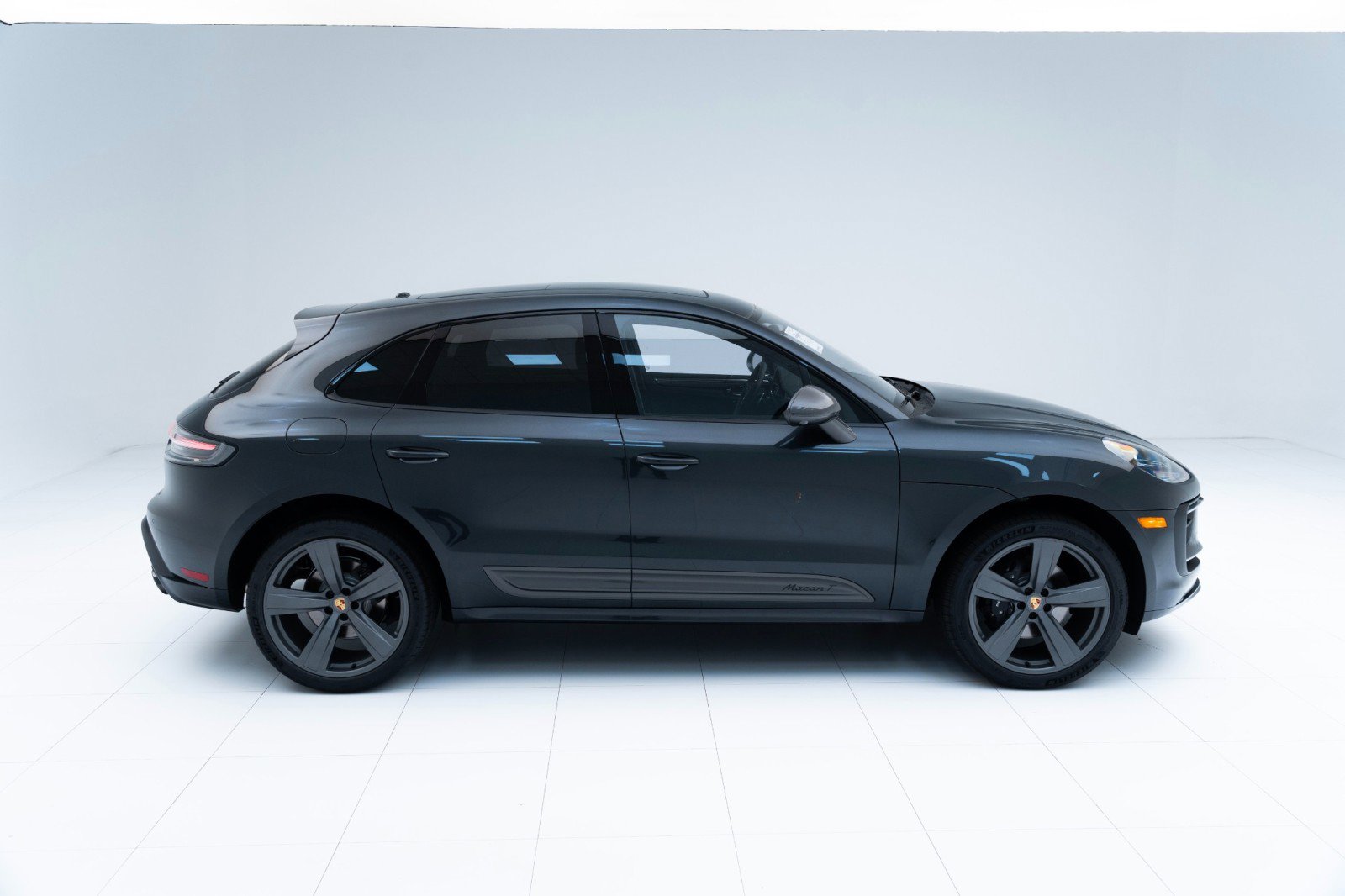 New 2025 Porsche Macan Turbo image 8