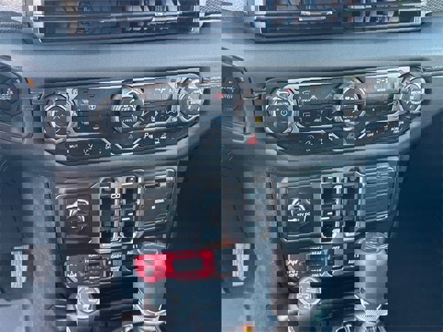 Used 2025 Jeep Gladiator Rubicon image 23