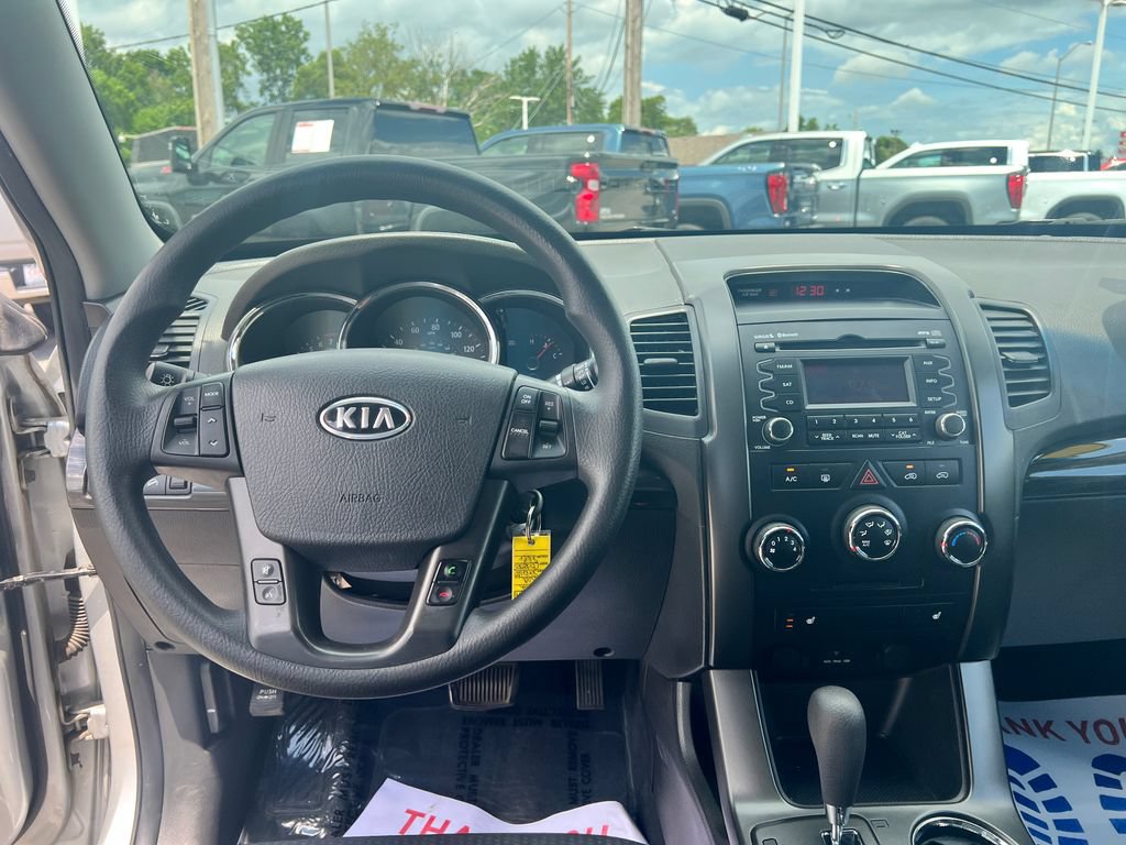 Used 2012 Kia Sorento LX w/ Convenience Pkg FWD image 29