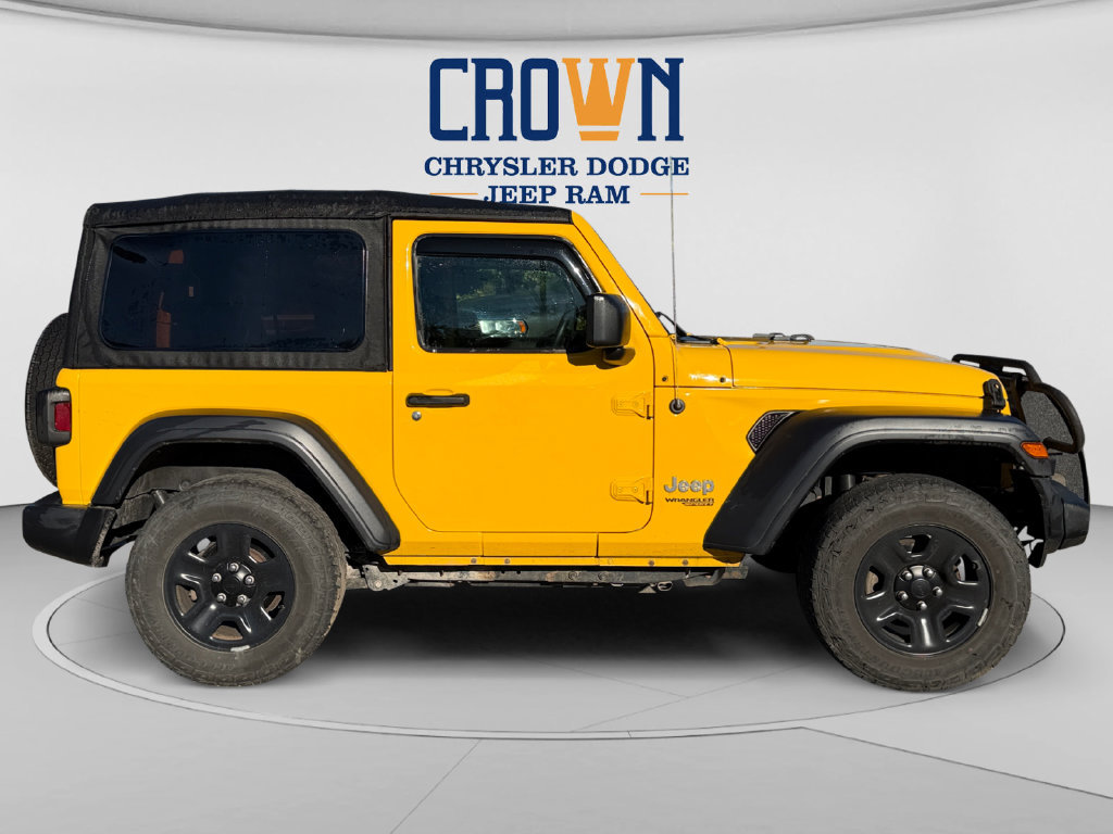 Used 2019 Jeep Wrangler Sport AWD/4WD image 2