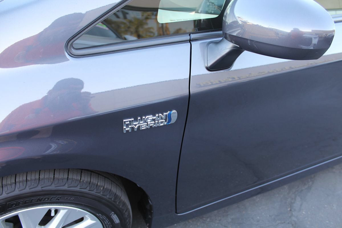 Used 2015 Toyota Prius Prime Plug-In Hybrid FWD image 12