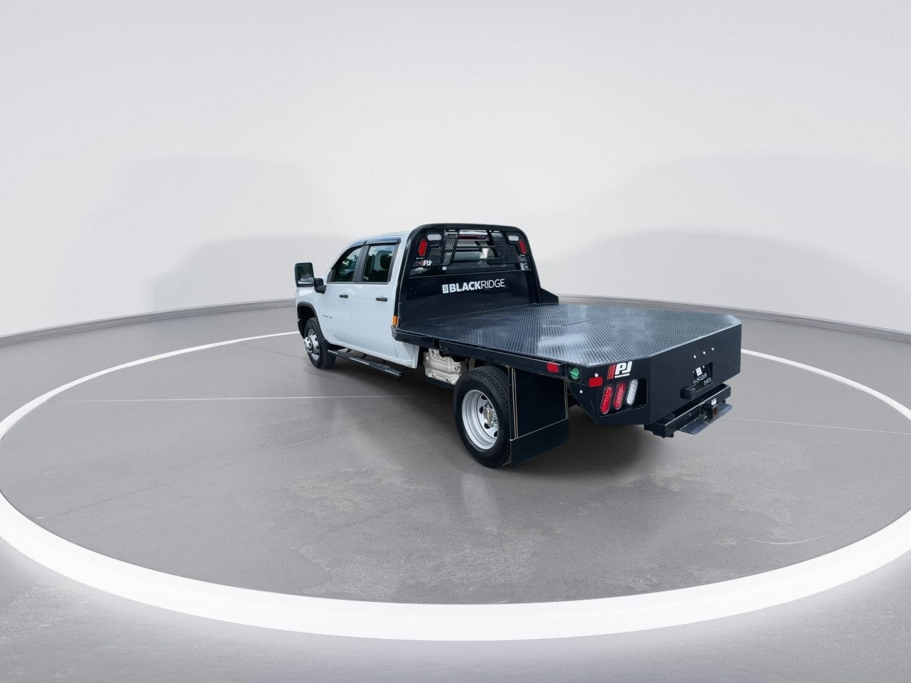Used 2025 Chevrolet Silverado 3500 W/T AWD/4WD image 7