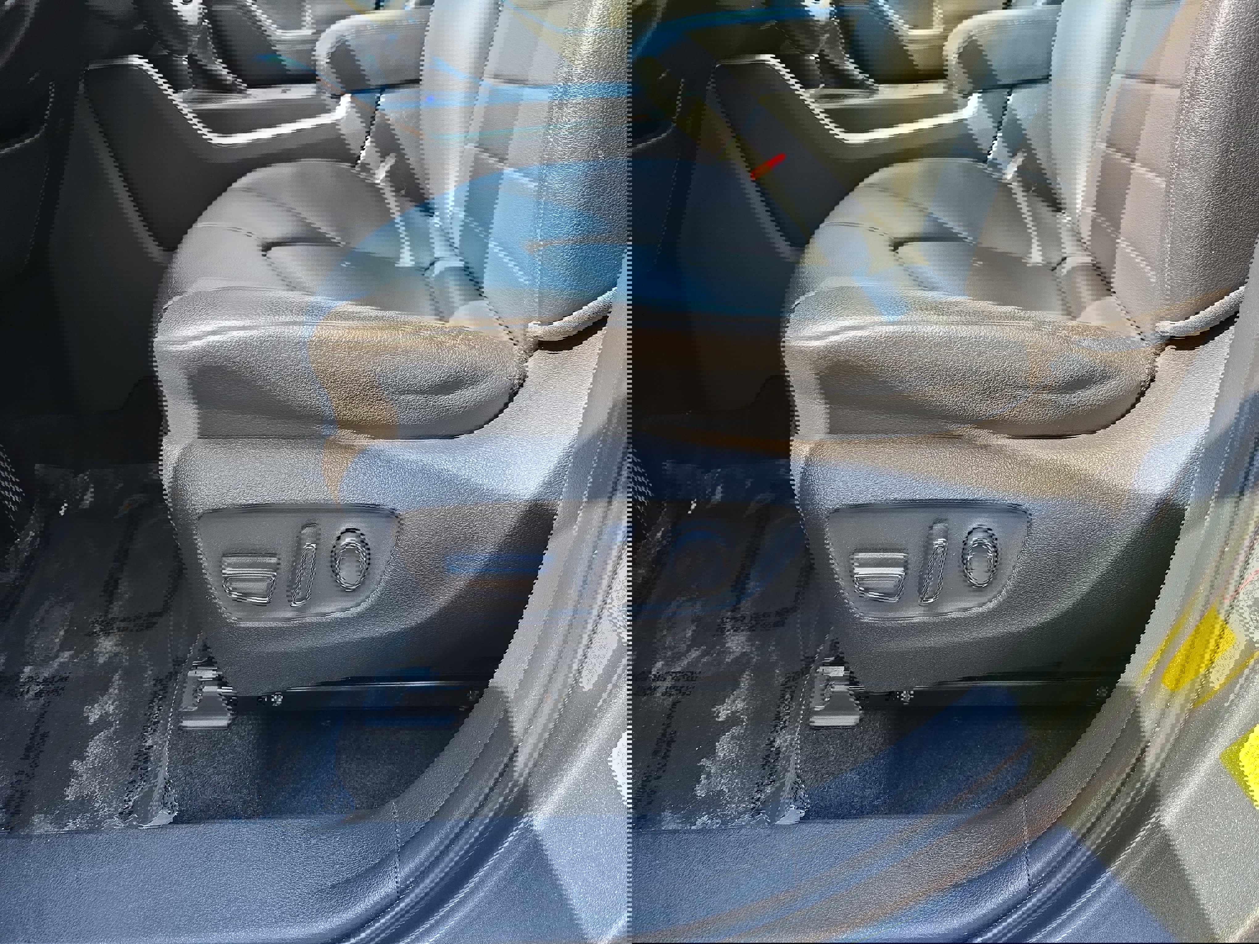 Used 2024 Toyota Highlander XLE image 30