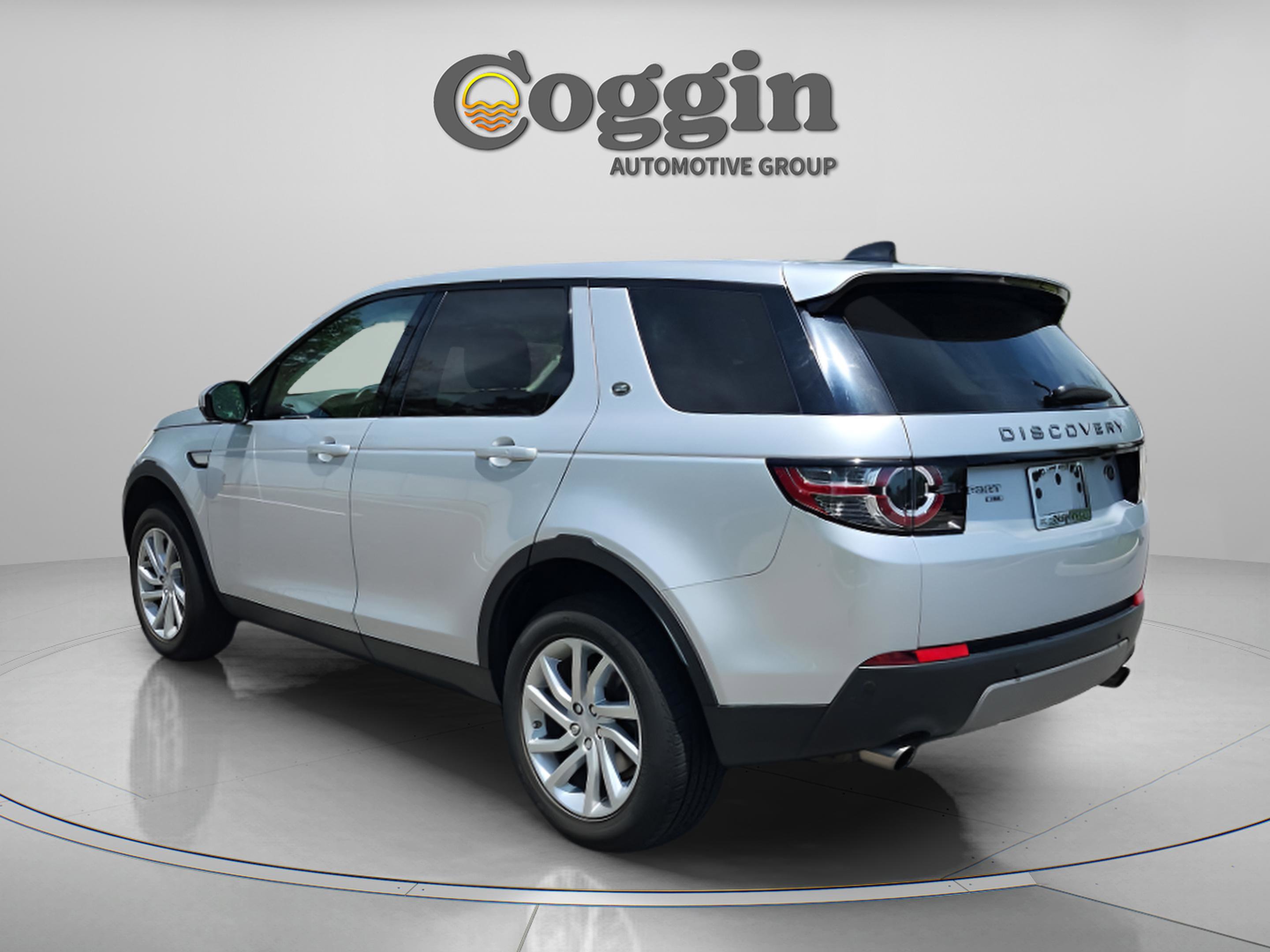 Used 2017 Land Rover Discovery Sport HSE AWD/4WD image 3