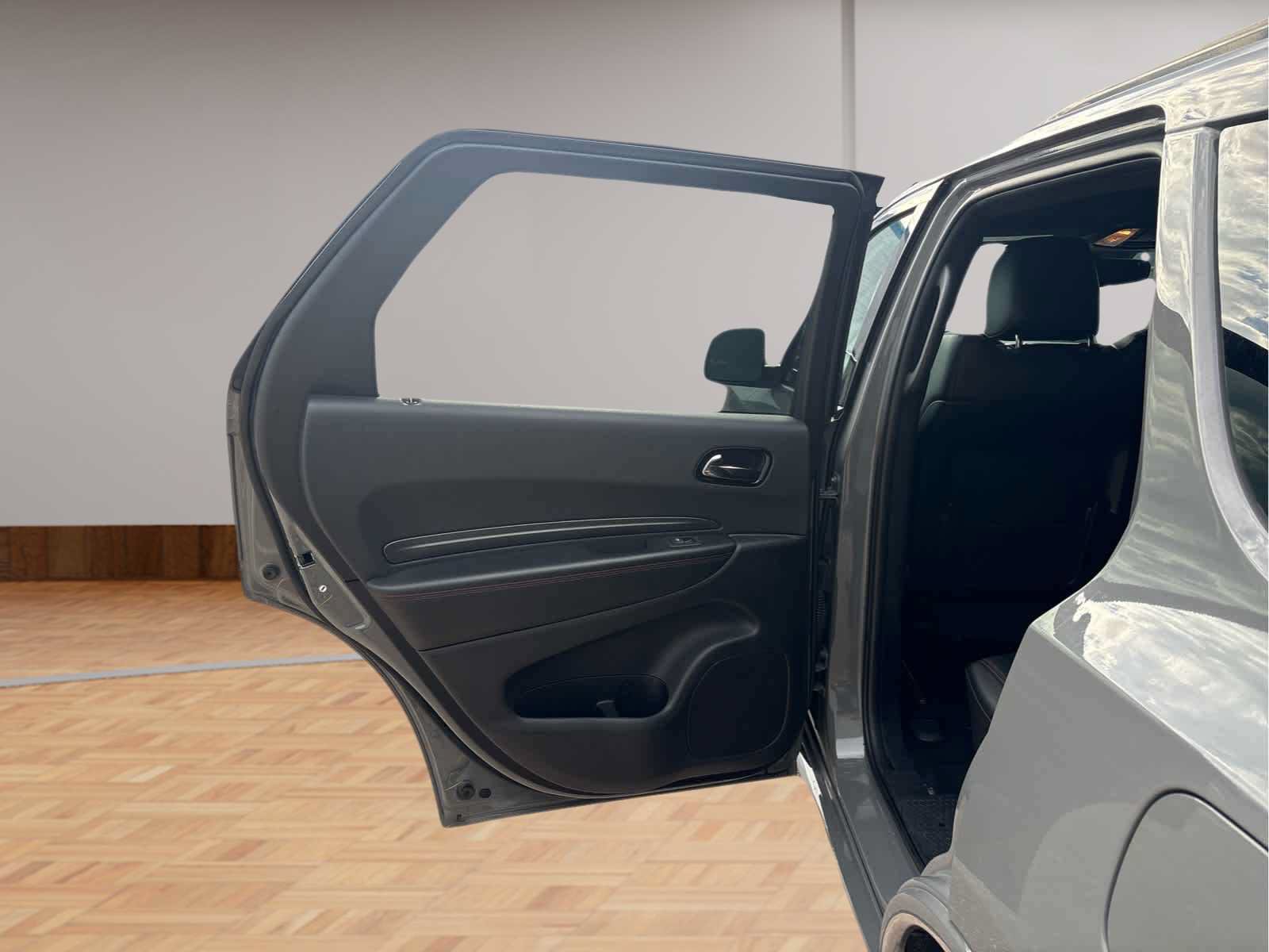 Used 2025 Dodge Durango GT AWD/4WD image 11
