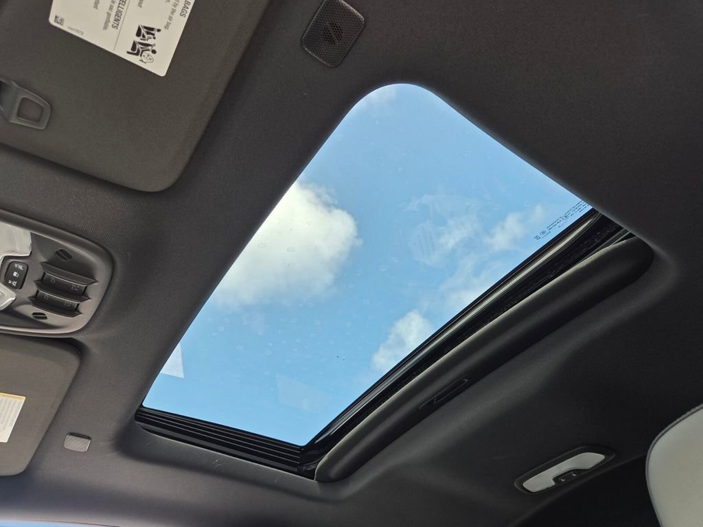 Used 2025 Chevrolet Colorado ZR2 w/ Technology Package image 21