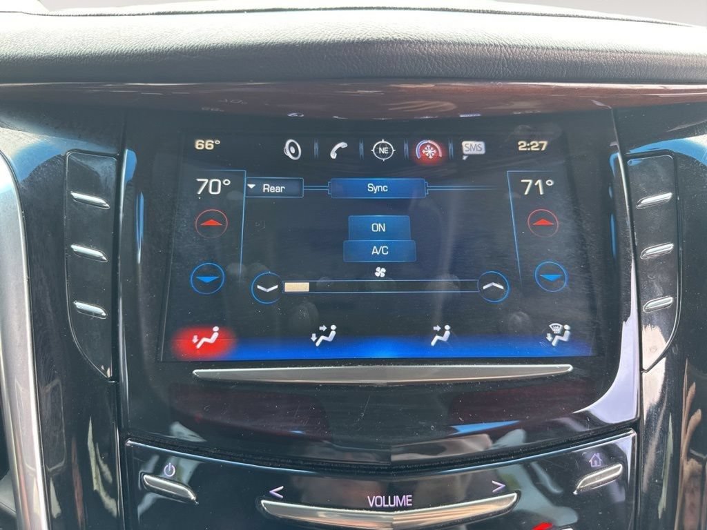Used 2018 Cadillac Escalade ESV Luxury AWD/4WD image 39