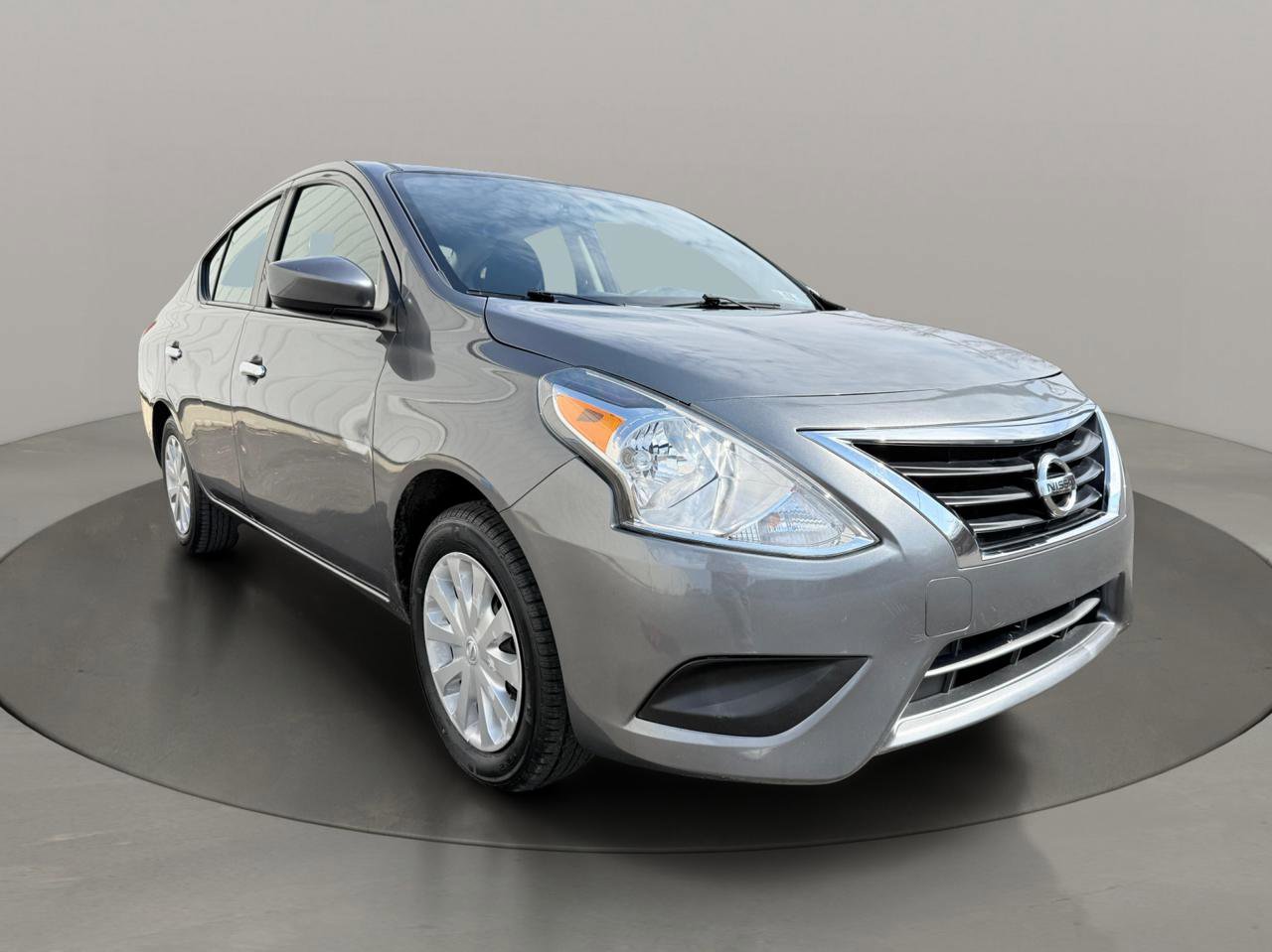 Used 2019 Nissan Versa SV image 8