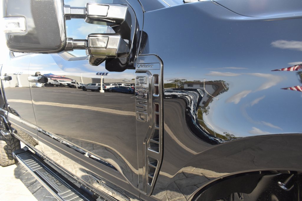 Used 2025 Ford F350 Lariat w/ FX4 Off-Road Package image 6