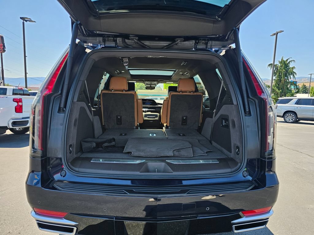 Certified 2021 Cadillac Escalade Premium Luxury AWD/4WD image 22