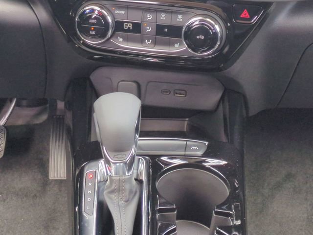 New 2026 Chevrolet Trax LT w/ Sunroof Package FWD image 18