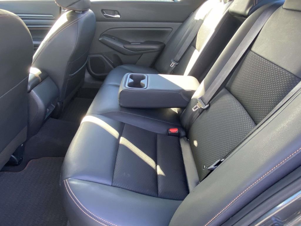 Used 2022 Nissan Altima 2.5 SR image 10