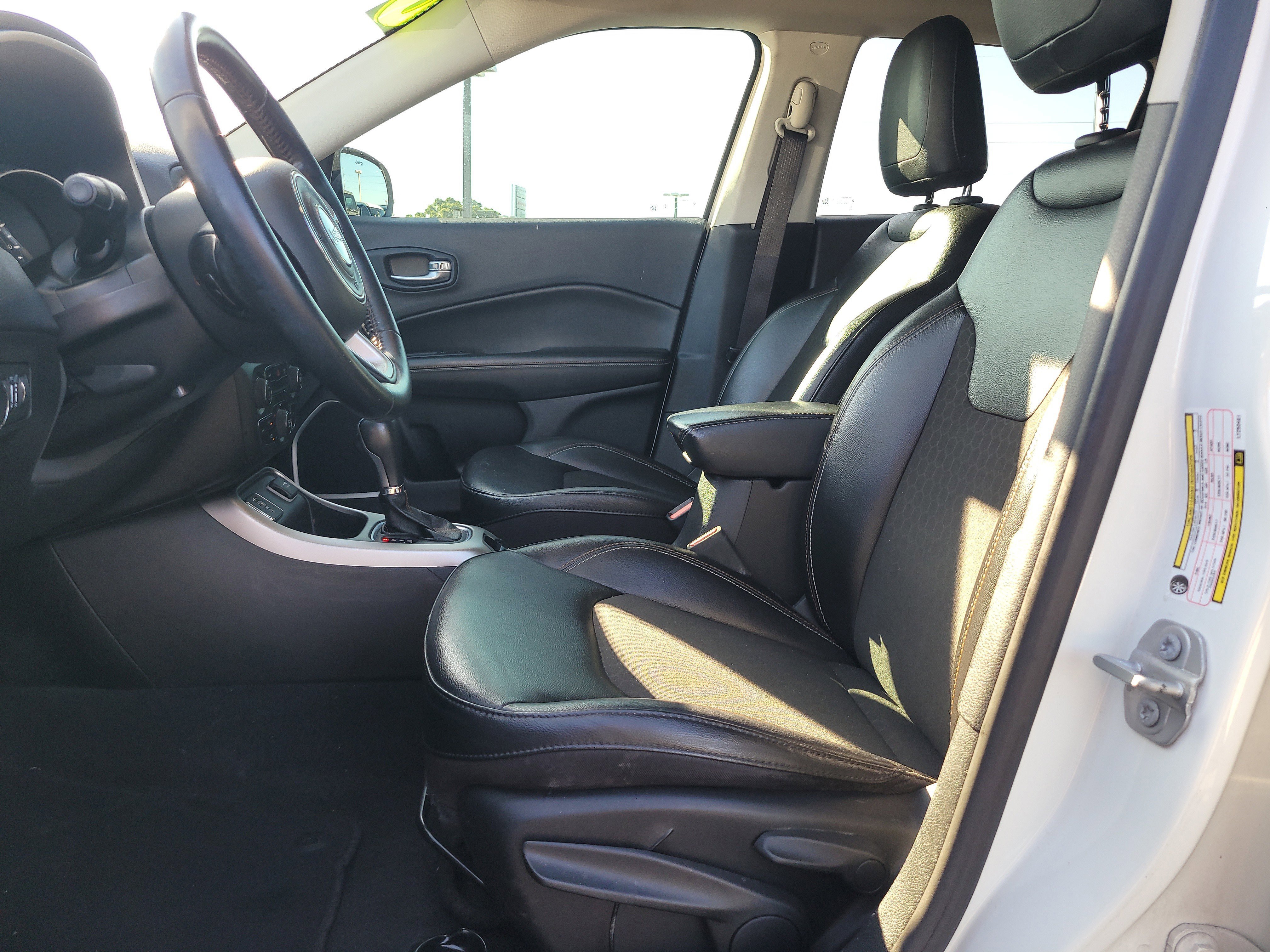 Used 2020 Jeep Compass Latitude FWD image 16