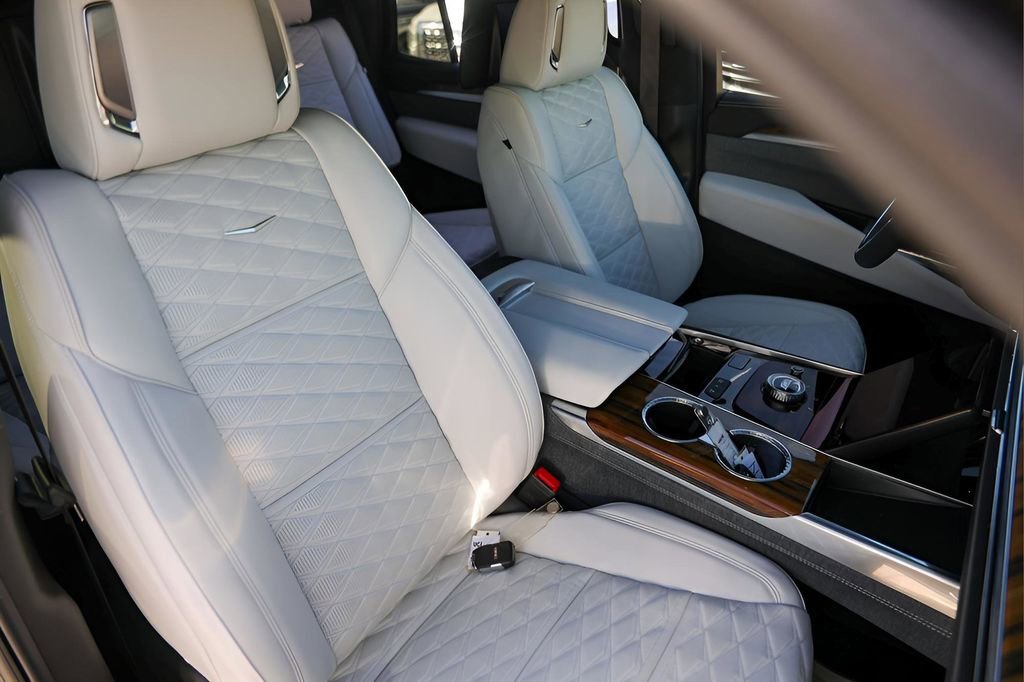 Certified 2025 Cadillac Escalade Sport Platinum w/ LPO, Floor Liner Package image 31