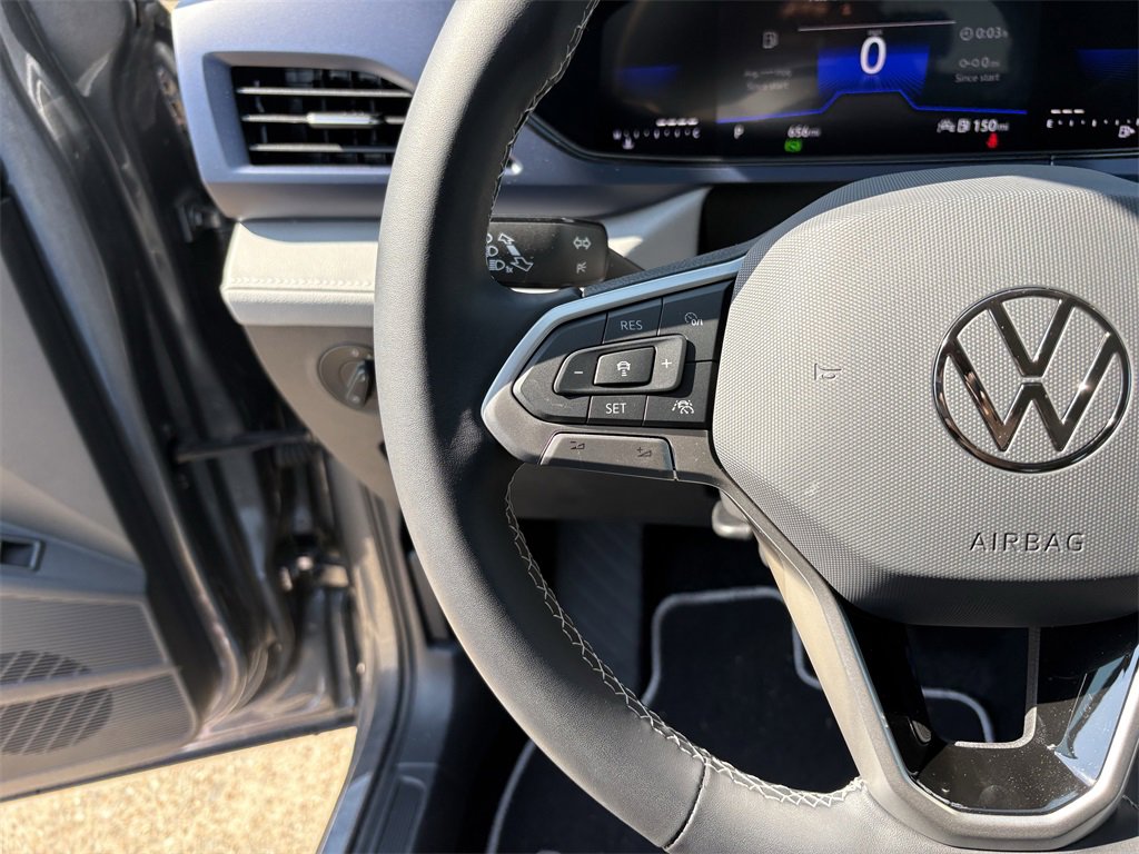 Used 2024 Volkswagen Taos SE image 15