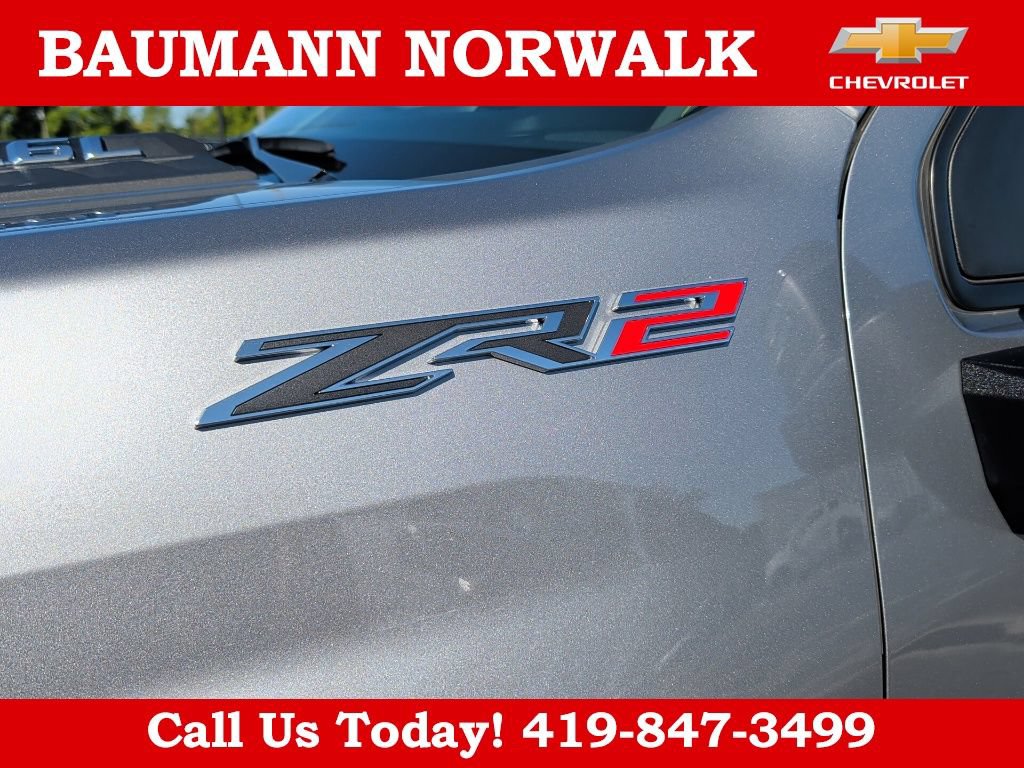 Used 2025 Chevrolet Silverado 2500 ZR2 w/ Technology Package AWD/4WD image 13