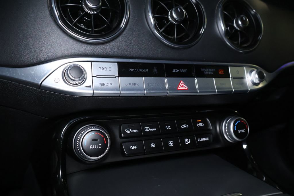 Used 2019 Kia Stinger GT2 image 32