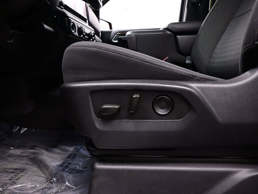 Used 2022 Chevrolet Silverado 1500 LT image 16
