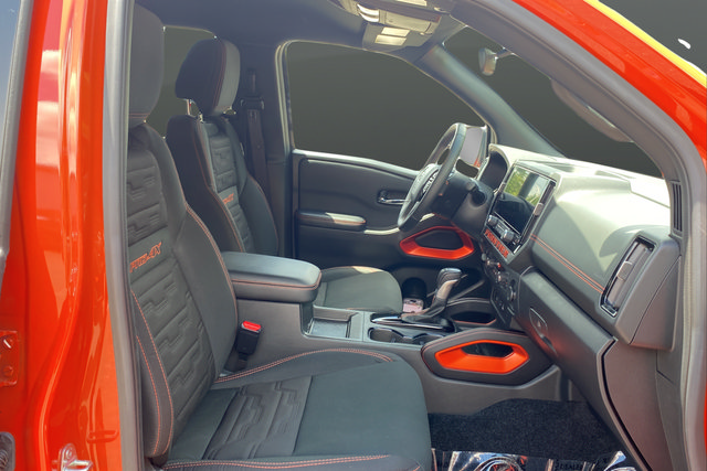 Certified 2025 Nissan Frontier PRO-4X AWD/4WD image 24