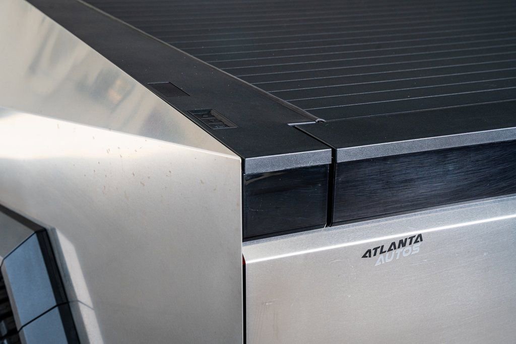 Used 2024 Tesla Cybertruck AWD Crew Cab image 23