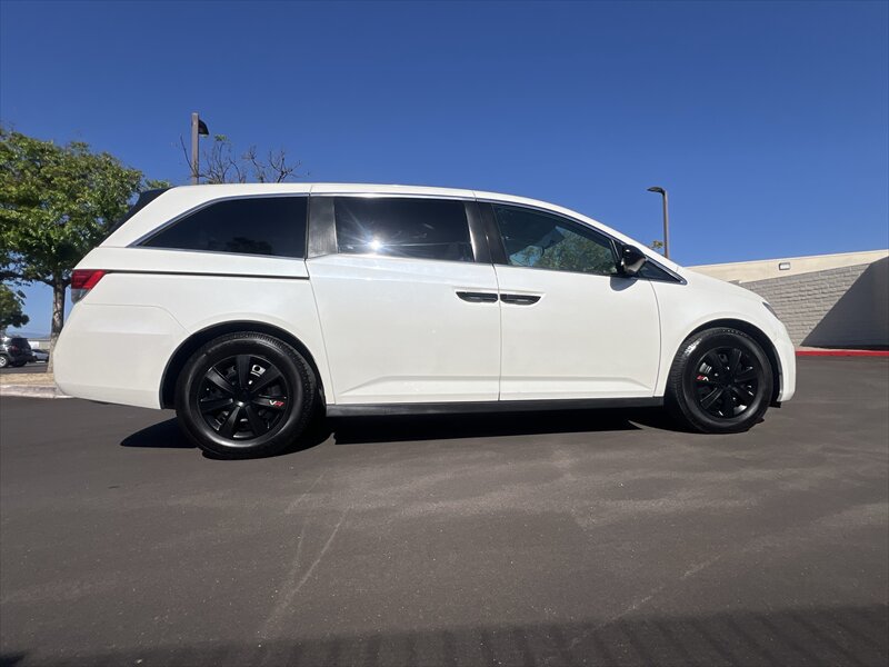 Used 2015 Honda Odyssey LX image 15