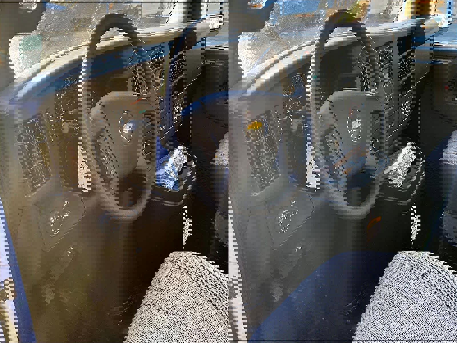 New 2025 Chevrolet Express 2500 w/ Driver Convenience Package image 9