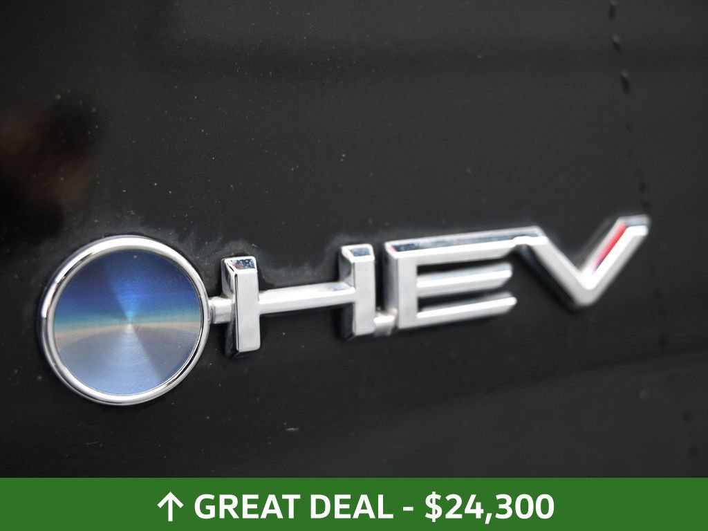 Used 2025 Toyota Camry LE image 19