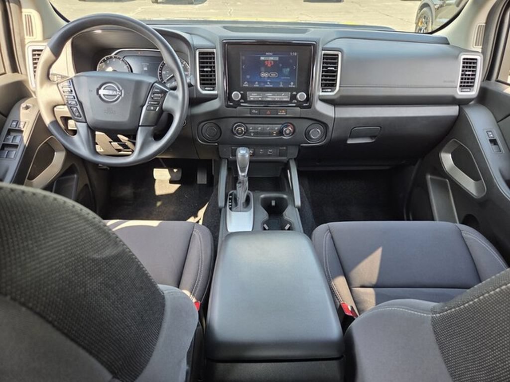 Used 2023 Nissan Frontier SV w/ Technology Package RWD image 12