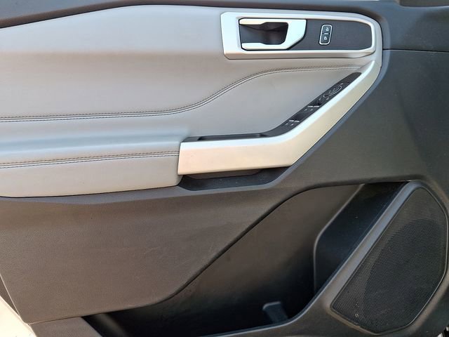 Used 2021 Ford Explorer XLT w/ Equipment Group 202A image 12