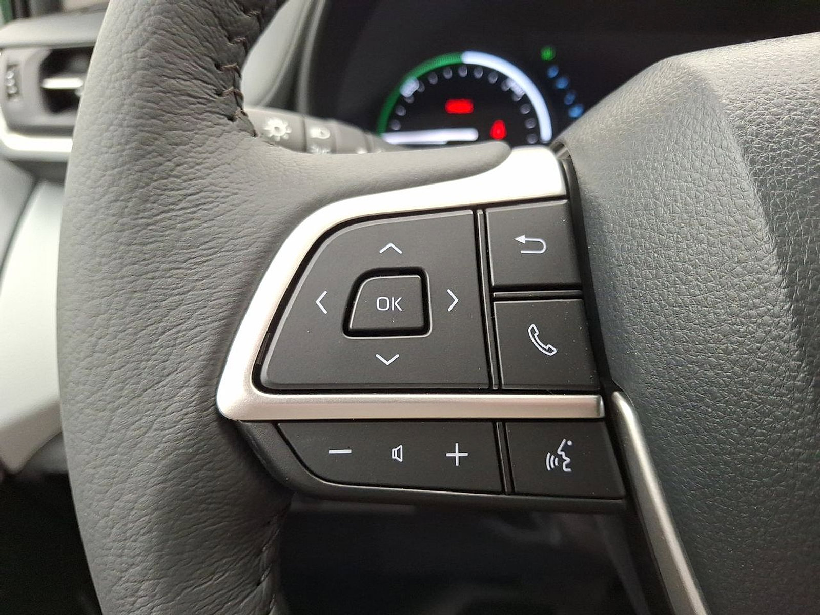 Used 2026 Toyota Sienna XLE FWD image 17