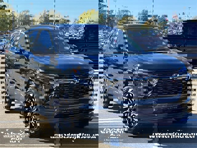 Used 2025 Chevrolet Trax RS w/ Sunroof Package