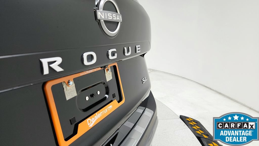 Used 2023 Nissan Rogue SL w/ SL Premium Package FWD image 17