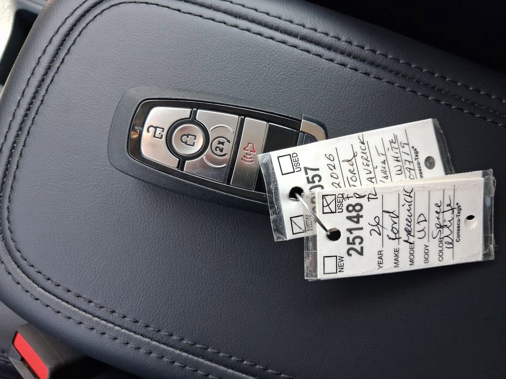 Used 2026 Ford Maverick Lariat w/ Black Appearance Package image 29