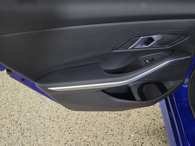 Used 2024 BMW 330i Sedan w/ M Sport Package RWD image 15