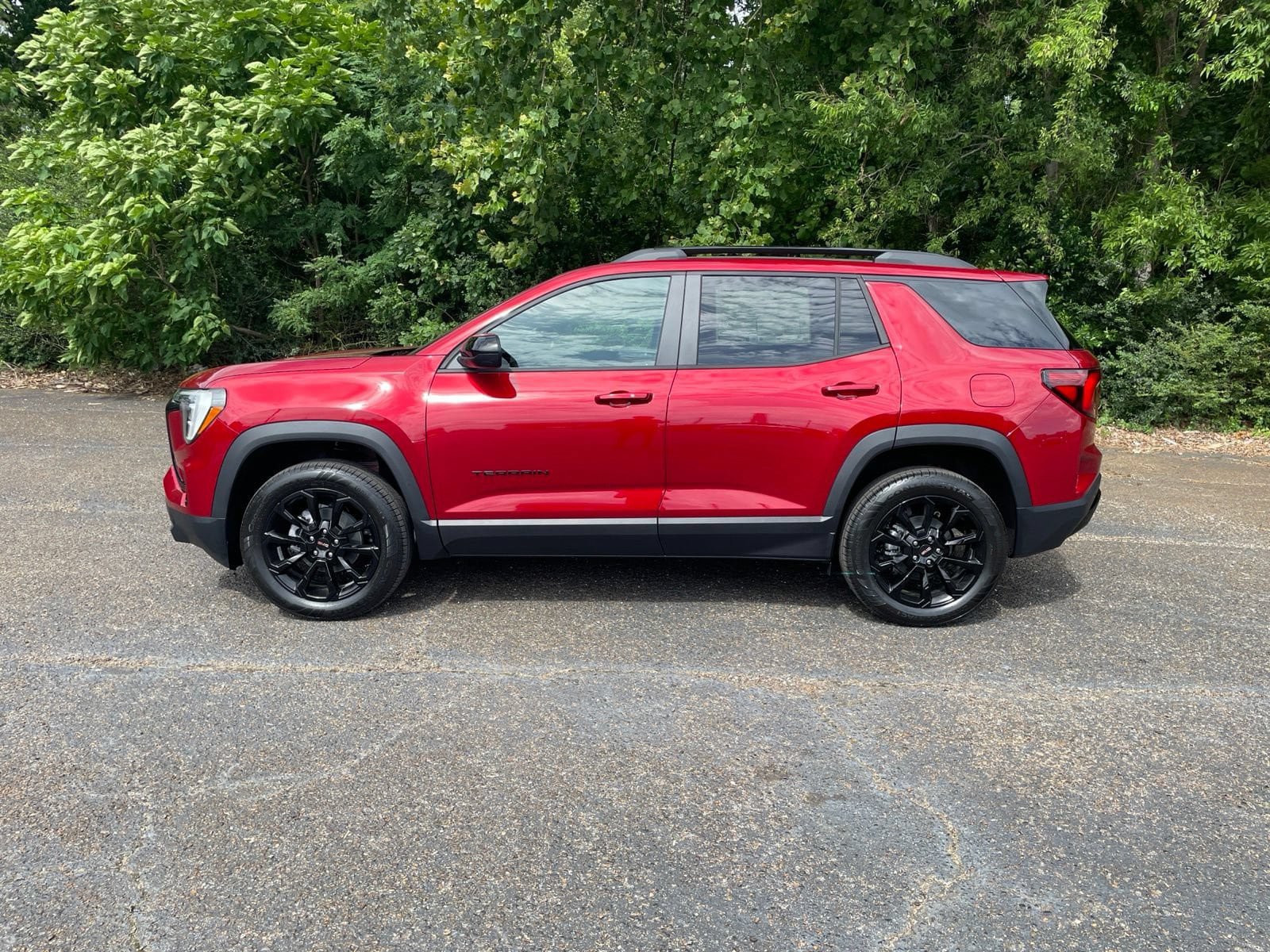 New 2027 GMC Terrain Elevation w/ Elevation Premium Package FWD image 2