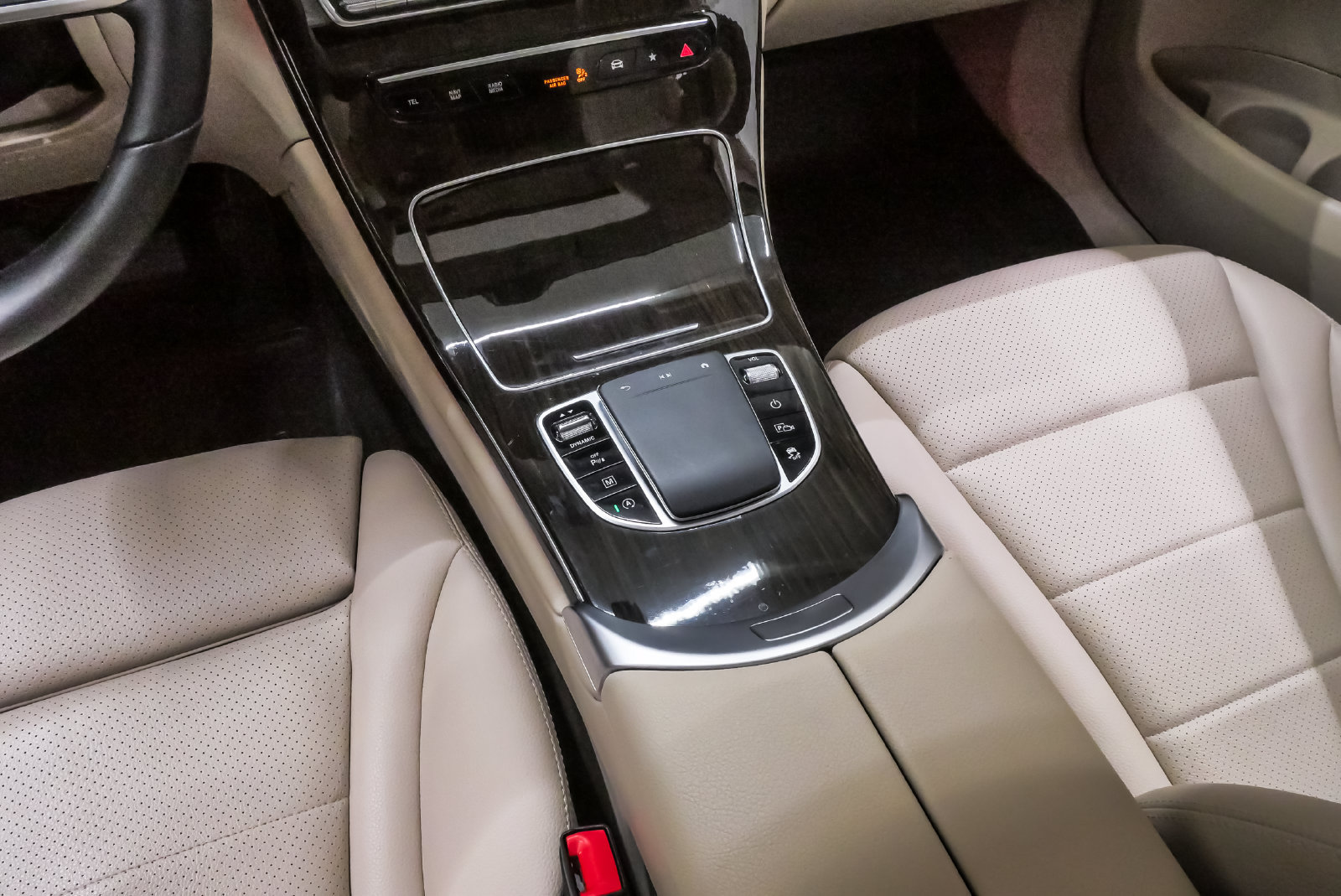 Used 2021 Mercedes-Benz GLC 300 image 21