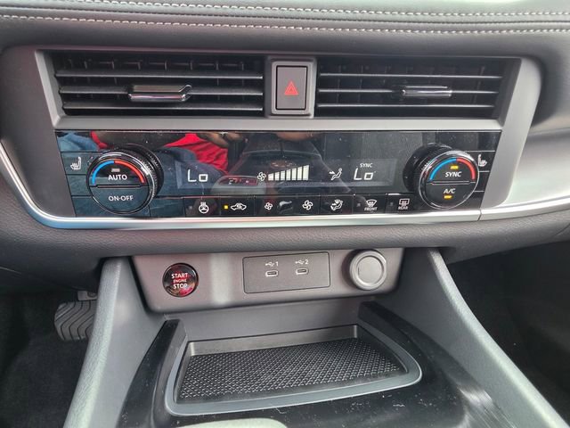 New 2026 Nissan Rogue SV w/ Cold Weather Package AWD/4WD image 18