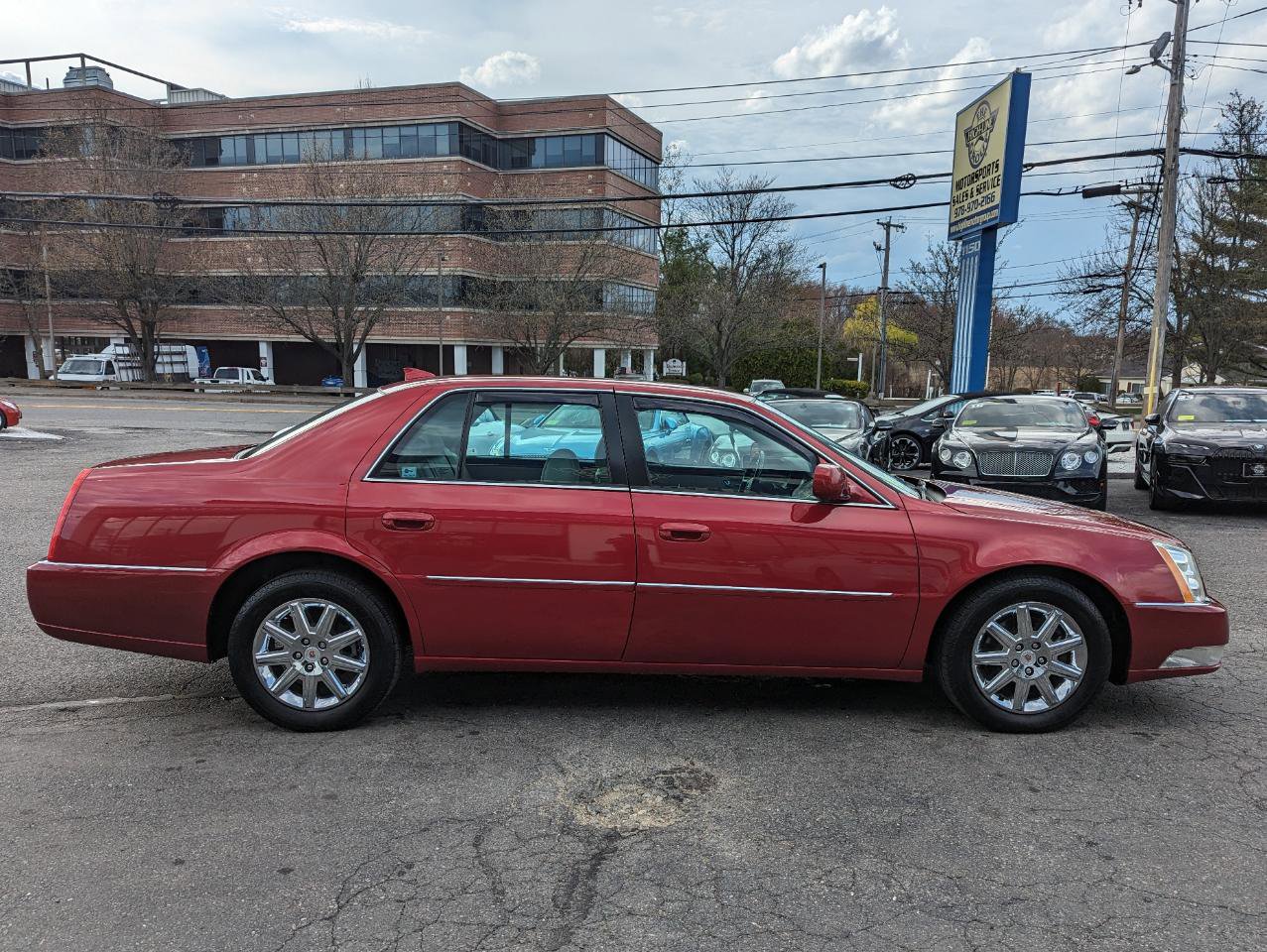Used 2011 Cadillac DTS Premium w/ Driver Awareness Package FWD image 6