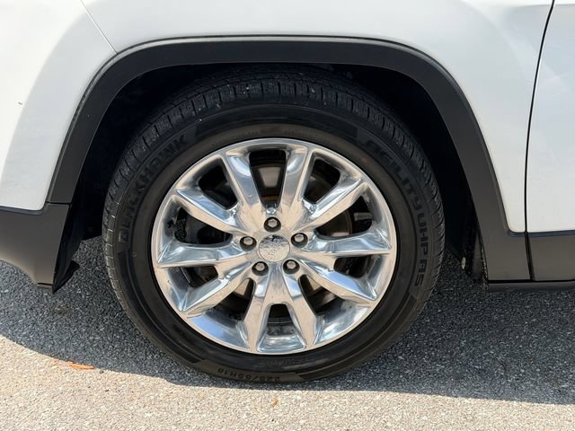 Used 2016 Jeep Cherokee Limited FWD image 11